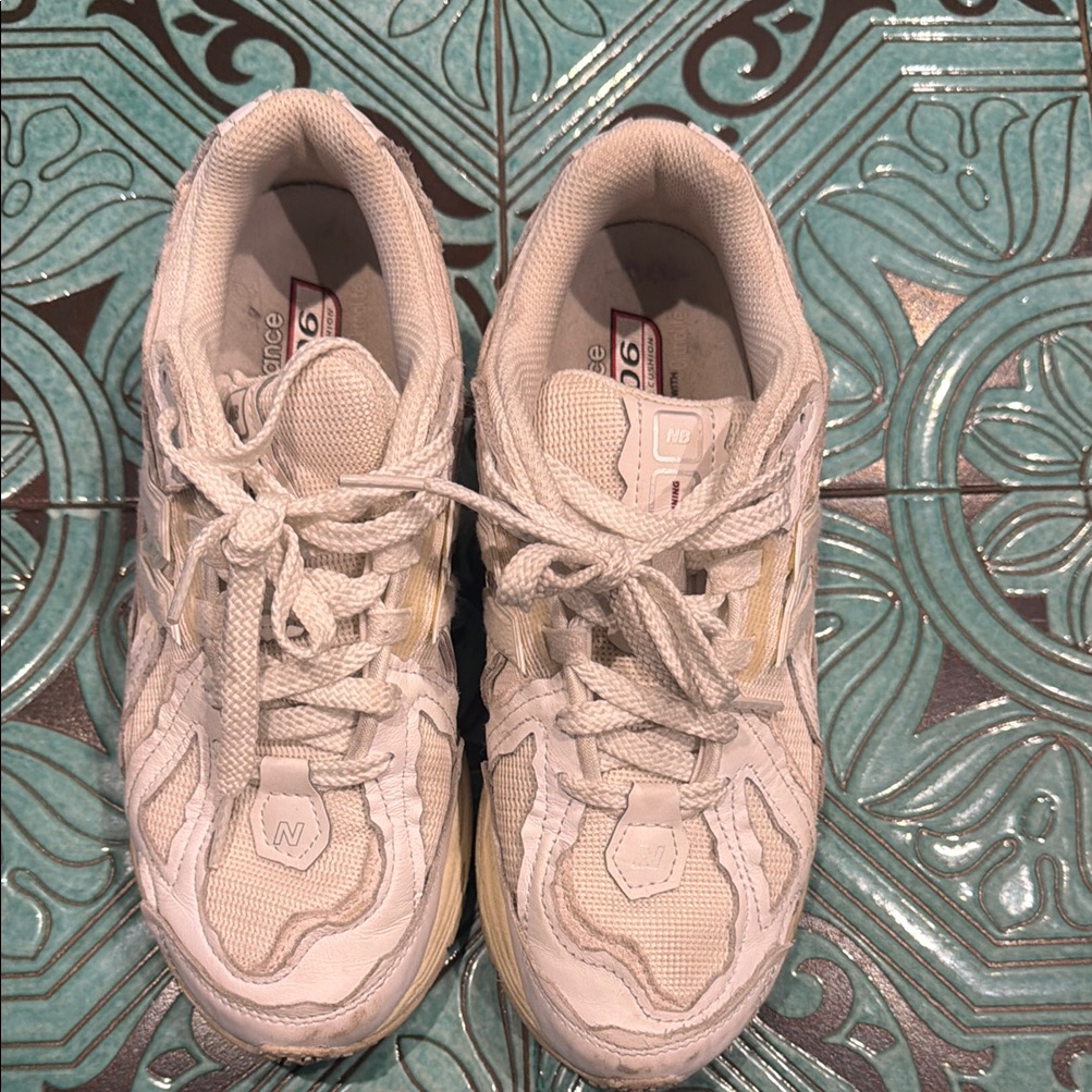 New Balance 906 White Athletic Sneakers